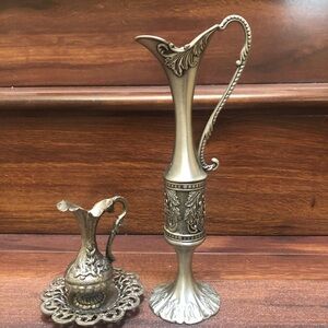 Decorative items . Set